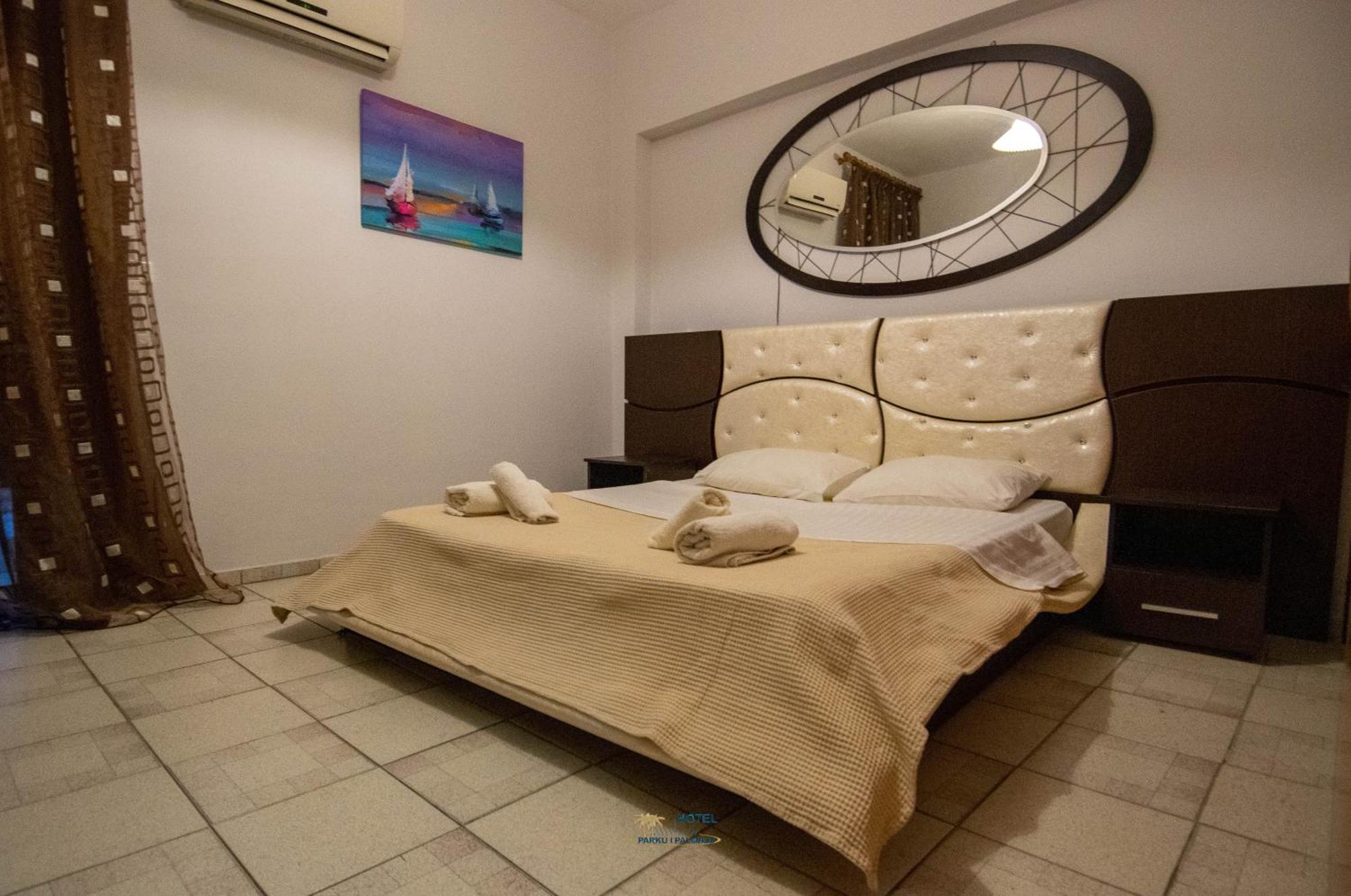 Hotel Parku I Palmave จีโรคาสเตอร์ ภายนอก รูปภาพ
